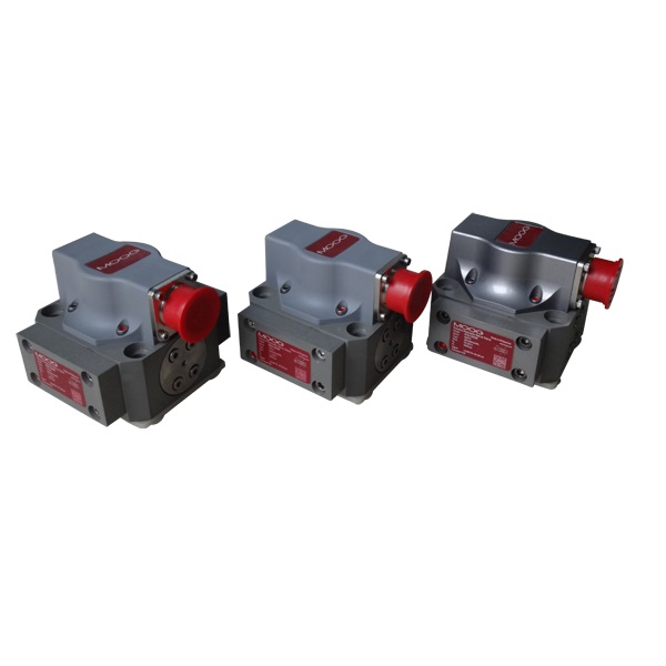 MOOG伺服阀G761-3033B 内部力矩马达的四根引线均在插座处插图2